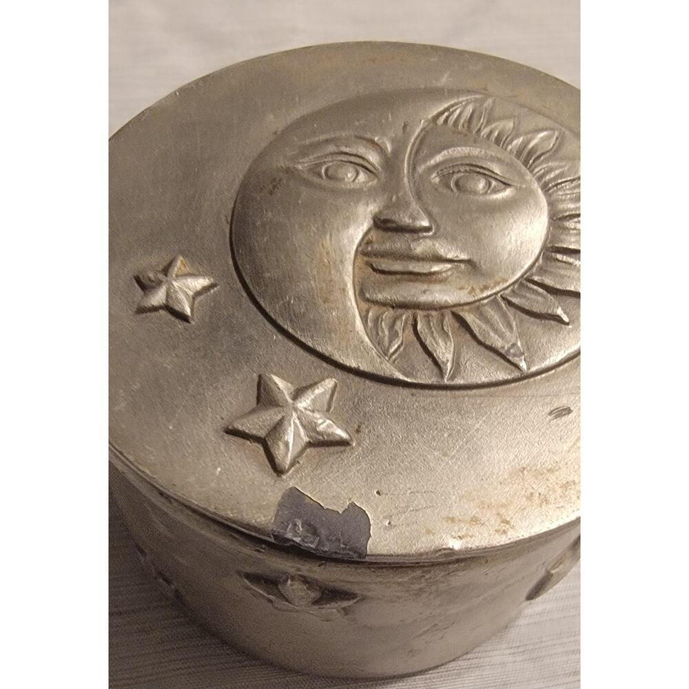 Round Sun Face Star Celestial Bohemian Trinket Jewelry Lidded Box Canister 3D - Picture 3 of 8
